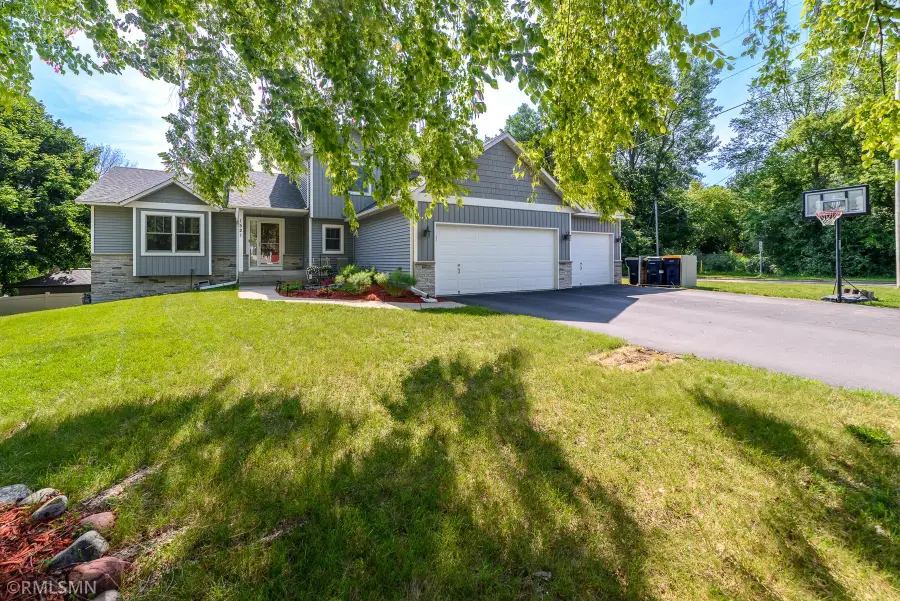 1521 Earle Way, Burnsville, MN 55306 - #3