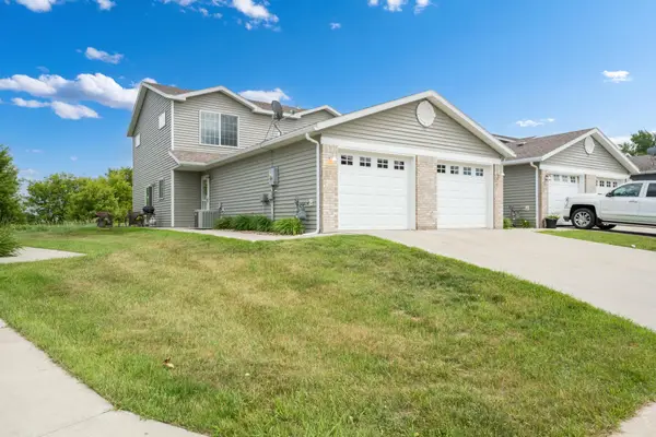 519 Pointe Court Sw, Rochester, MN 55902