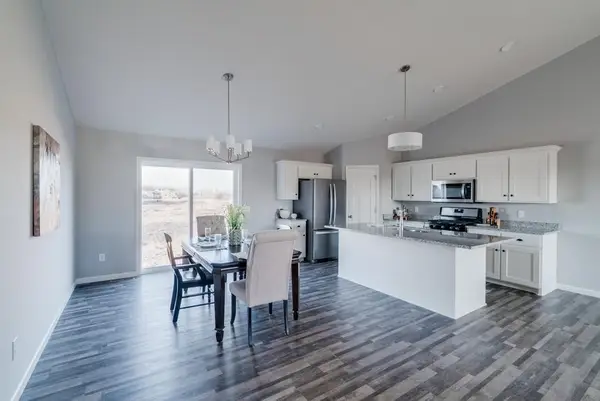 347 Roberts Avenue Nw, Delano, MN 55328