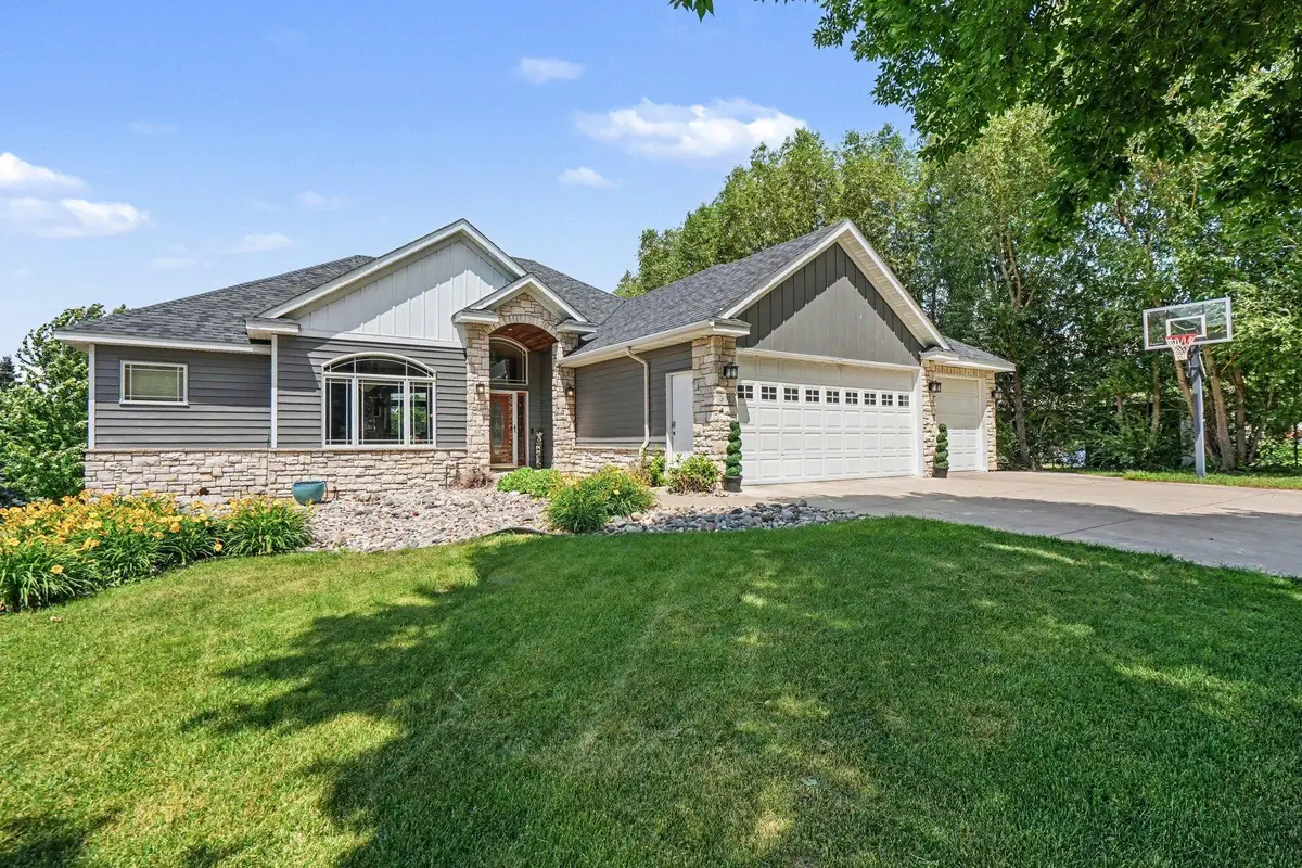 301 9th Street Se, New Prague, MN 56071 - #1