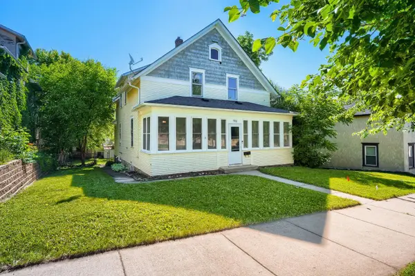 106 N Pine Street, Chaska, MN 55318