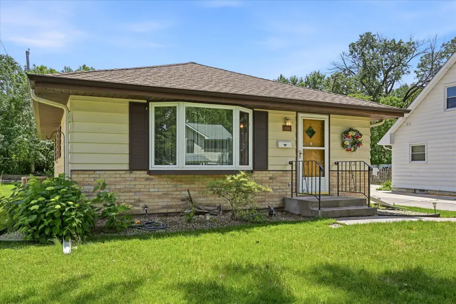 2126 Forest Drive Ne, Minneapolis, MN 55421 - #3