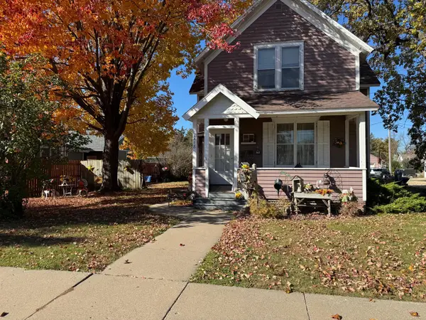 218 W Jewell Avenue, Lake City, MN 55041