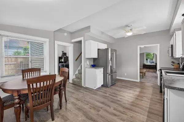 712 24th Avenue Ne, Minneapolis, MN 55418