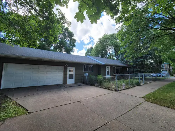 317 Snelling Avenue S, Saint Paul, MN 55105