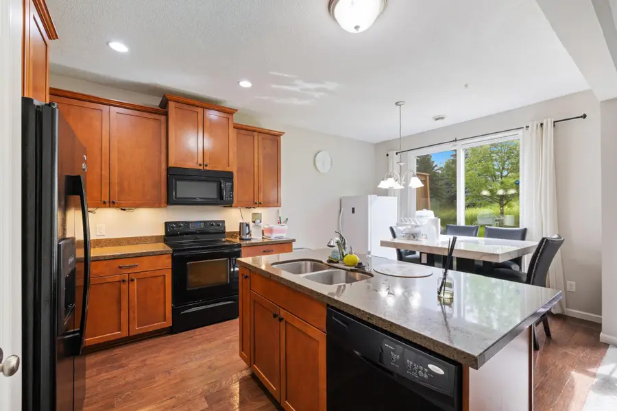 3105 Countryside Bay #C, Woodbury, MN 55129 - #2