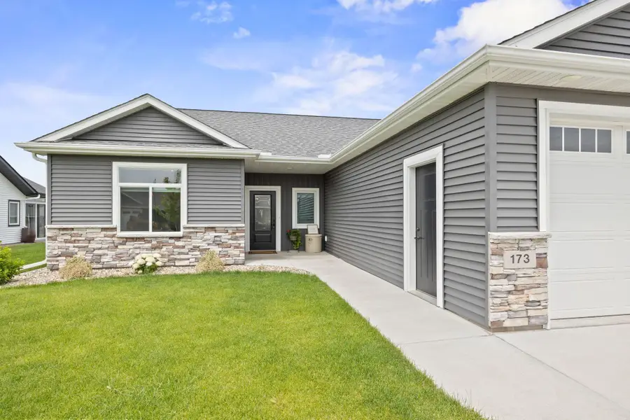 173 Eau Claire Avenue Se, Hutchinson, MN 55350 - #2