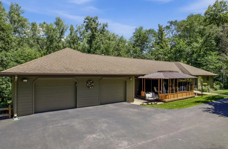 47060 Queens Cove Circle, La Crescent, MN 55947 - #3
