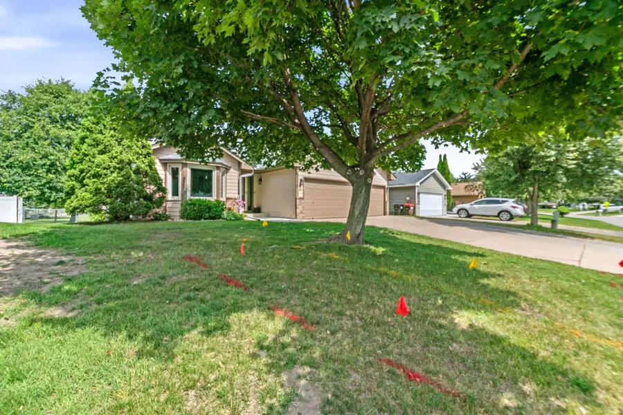 4712 Heather Ridge Road N, Oakdale, MN 55128 - #3