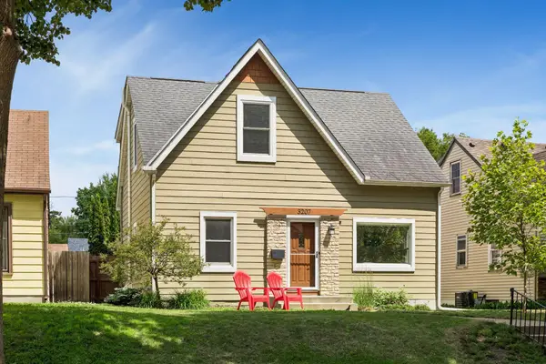 3207 Cleveland Street Ne, Minneapolis, MN 55418