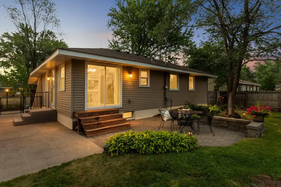 725 82nd Avenue N, Minneapolis, MN 55444 - #2