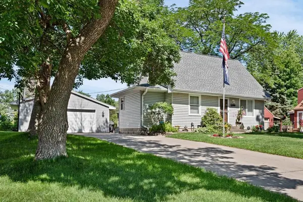 11240 Norway Street Nw, Minneapolis, MN 55448