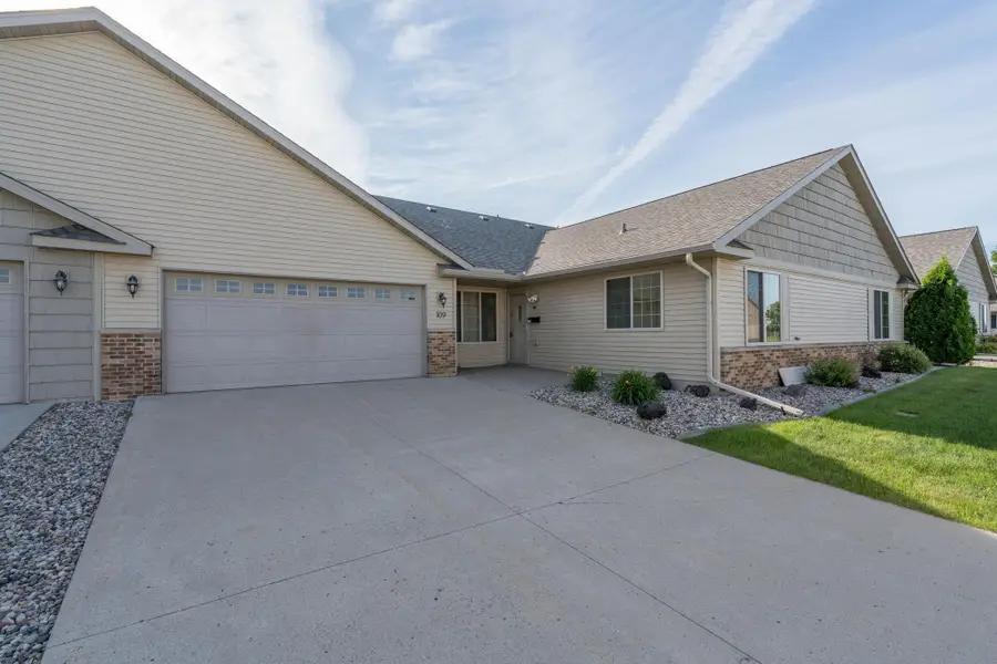 109 Palmer Path, Mankato, MN 56001 - #2