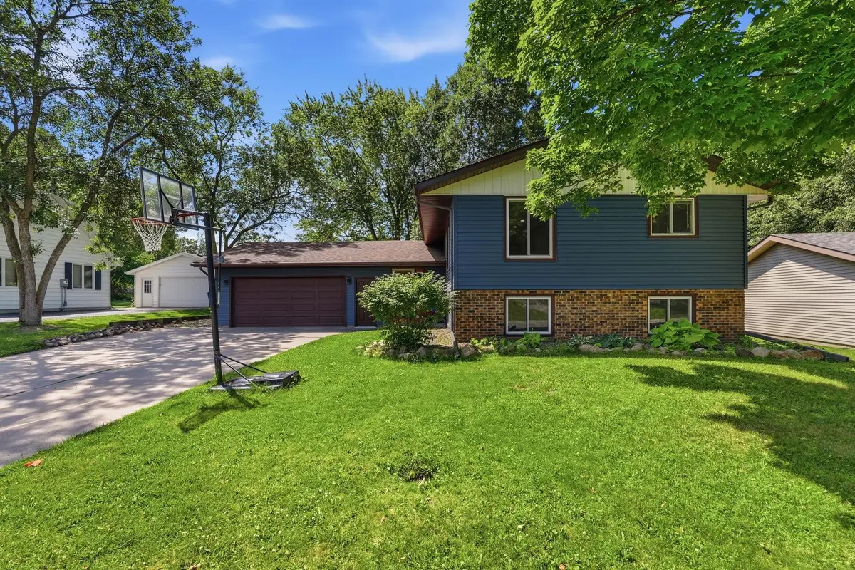746 11 1/2 Street N, Sauk Rapids, MN 56379 - #1