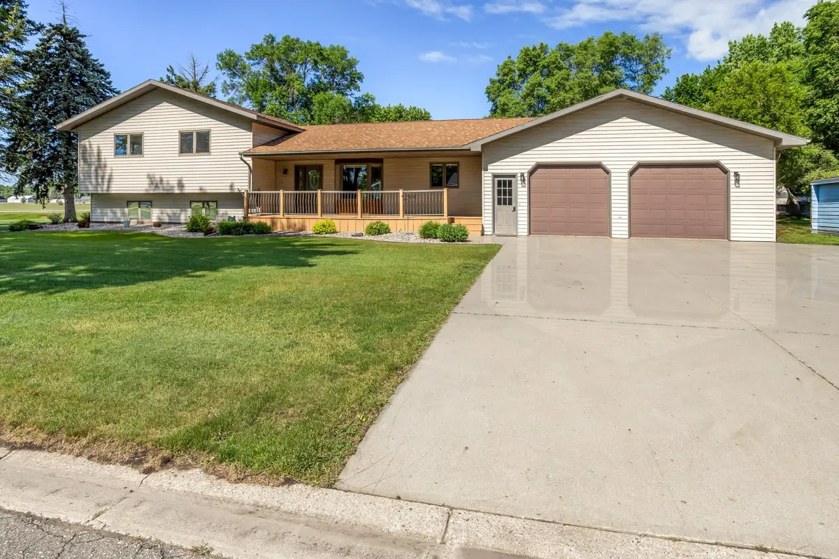 506 5th Street, Wyndmere, ND 58081 - #1