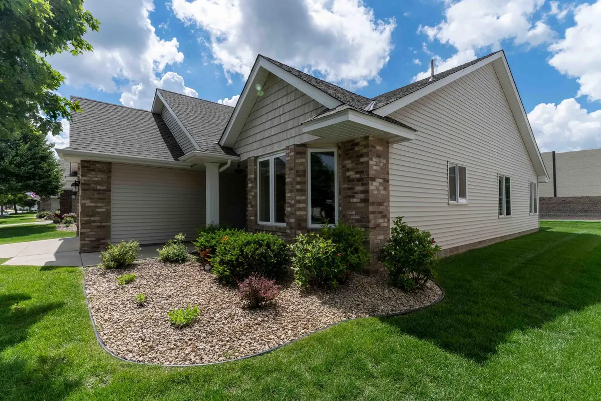 2880 126th Avenue Nw, Coon Rapids, MN 55448 - #1
