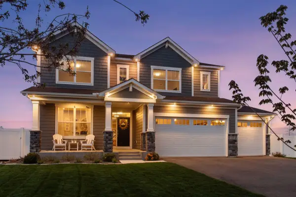 145 Maple Terrace, Waconia, MN 55387