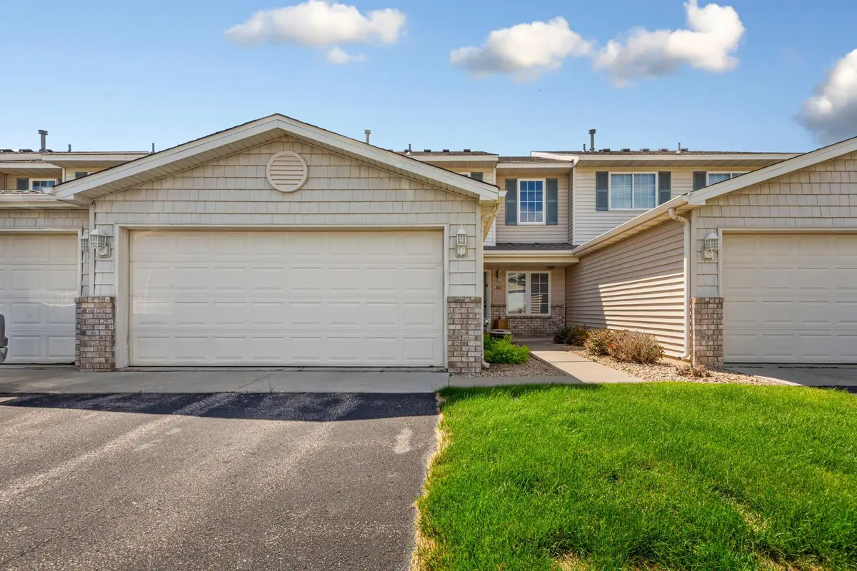 1526 Praha Street Se, New Prague, MN 56071 - #1