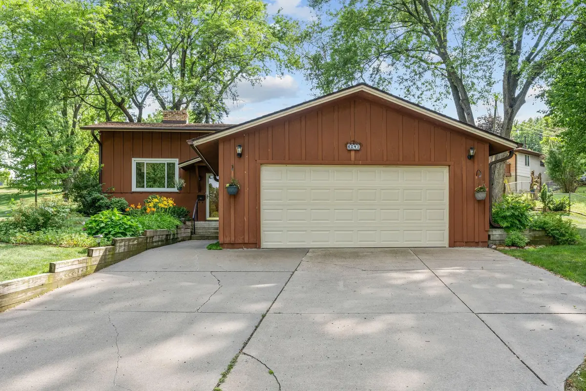6041 Sumter Place N, Minneapolis, MN 55428 - #1