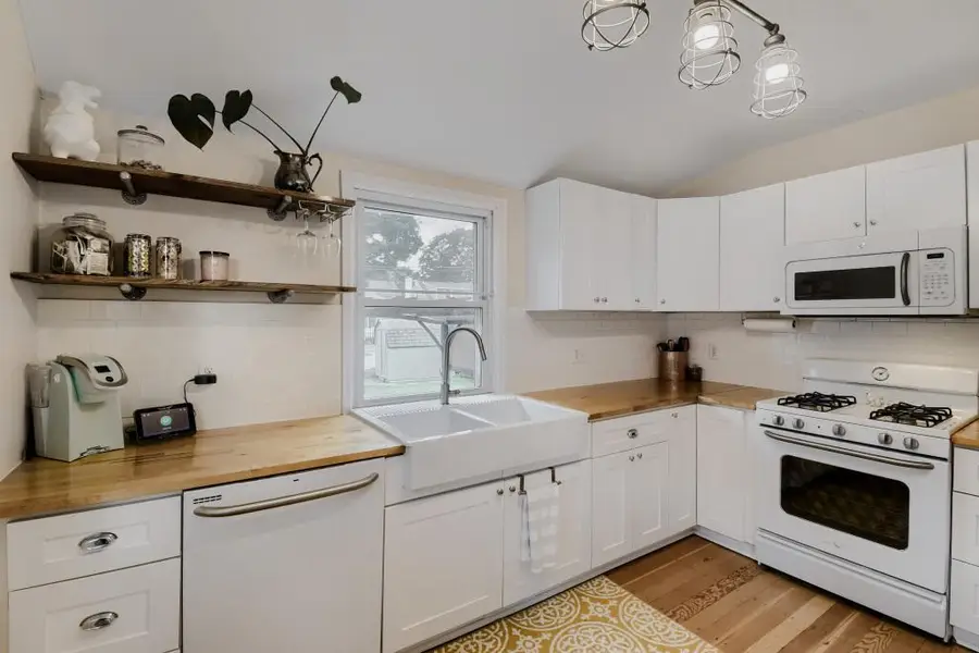 3044 Idaho Avenue S, Minneapolis, MN 55426 - #3