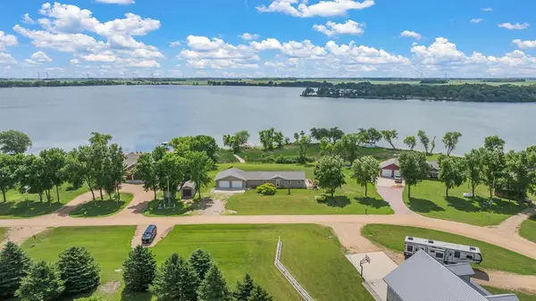 1559 Dickson Drive, Hendricks, MN 56136