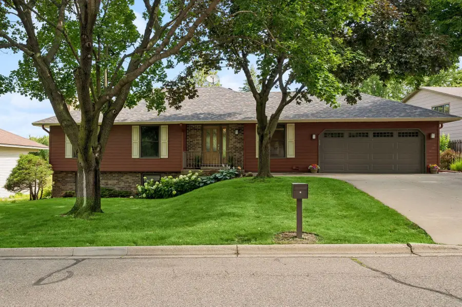 108 Knoll Circle E, Burnsville, MN 55337 - #2
