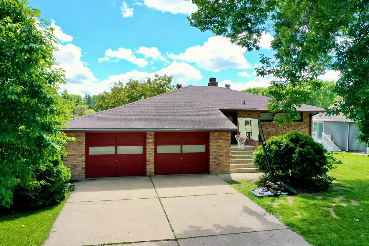 108 31st Street Nw, Willmar, MN 56201 - #1