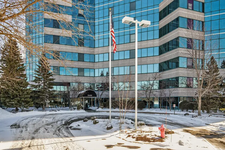5601 Smetana Drive #101, Minnetonka, MN 55343 - #3