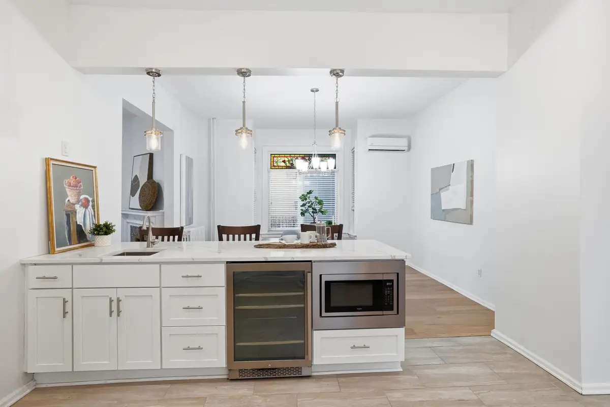 546 Ashland Avenue, Saint Paul, MN 55102 - #1