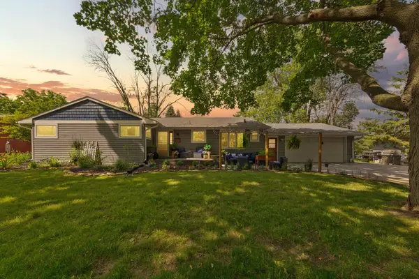 406 Ivanhoe Avenue W, Northfield, MN 55057