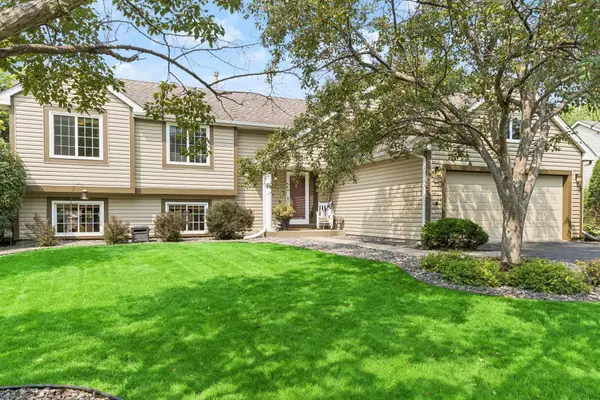 8625 Rosewood Lane N, Osseo, MN 55369