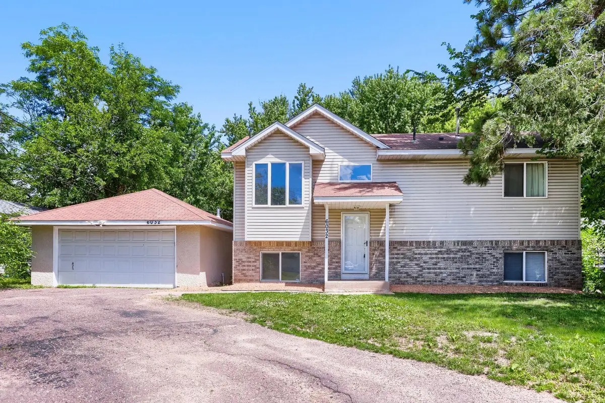 6032 Upper 51st Street N, Oakdale, MN 55128 - #1