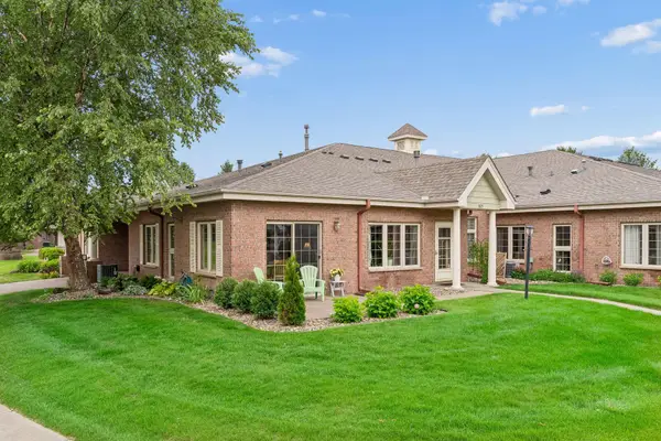 1825 Hunter Hill Road, Hudson, WI 54016