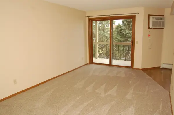 14843 Endicott Way #209, Saint Paul, MN 55124