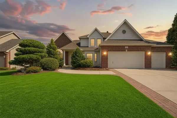 9756 211th Street W, Lakeville, MN 55044