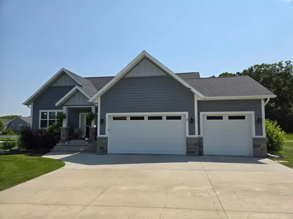 1837 Spruce Grove Trail, Detroit Lakes, MN 56501