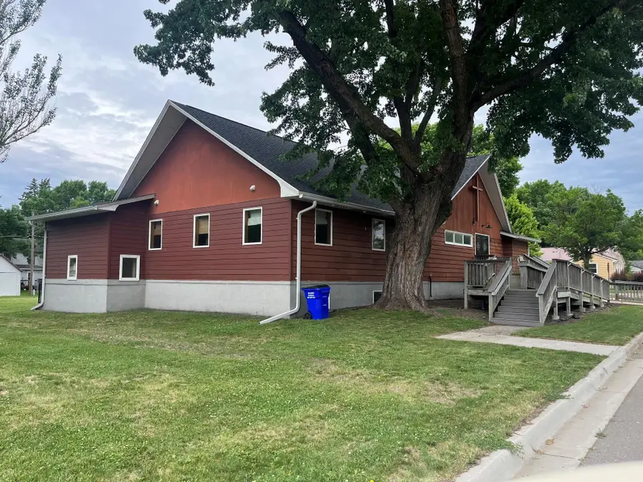 605 9th Avenue, Clarkfield, MN 56223 - #3