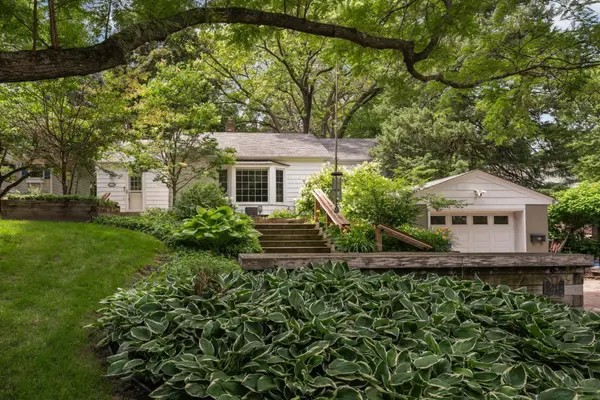 624 Pleasant Street, Excelsior, MN 55331