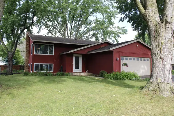 20615 207th Court W, Lakeville, MN 55044