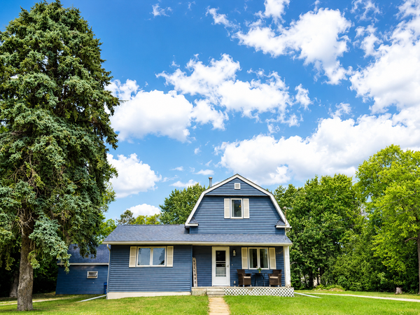 908 E Main Street, Dodge Center, MN 55927