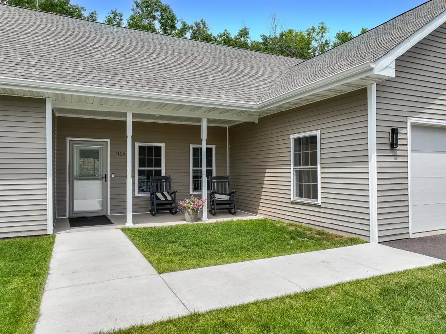 915 N Basswood Avenue, Duluth, MN 55811 - #2