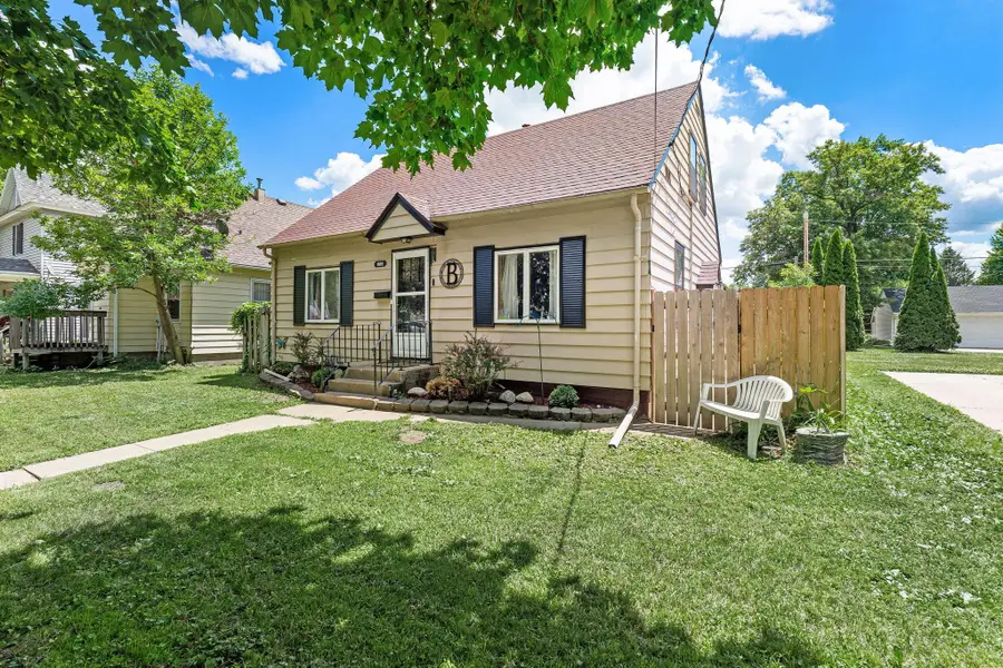 905 4th Avenue Sw, Austin, MN 55912 - #3