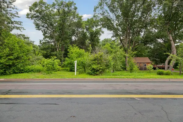 2705 Hillview Road, Mounds View, MN 55112