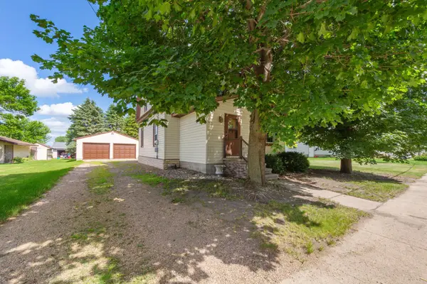 112 4th Street S, Gaylord, MN 55334