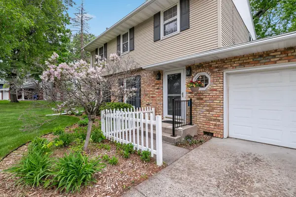 1020 W 107th Street, Minneapolis, MN 55431