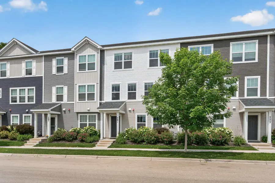 781 Midtown Lane, New Brighton, MN 55112 - #3