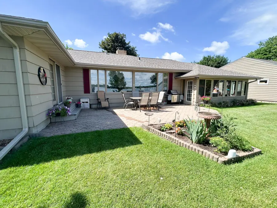 1010 S Shore Drive, Worthington, MN 56187 - #3