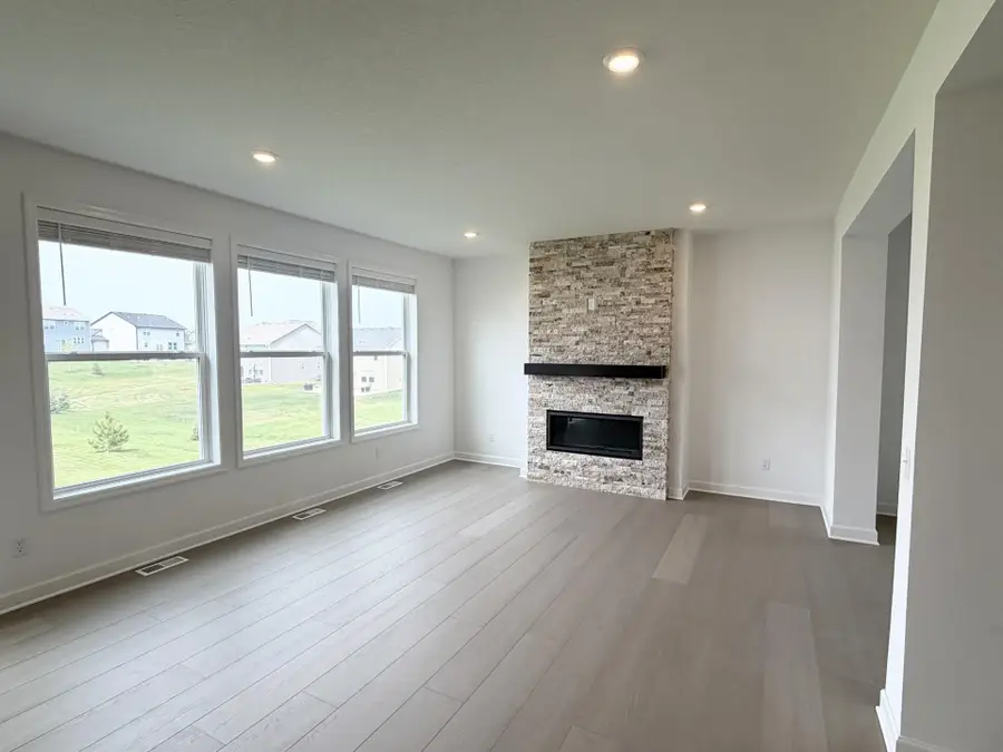 8864 Binder Way, Woodbury, MN 55129 - #3