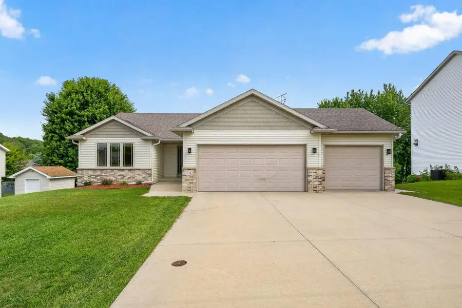 634 8th Street Sw, Pine Island, MN 55963 - #2