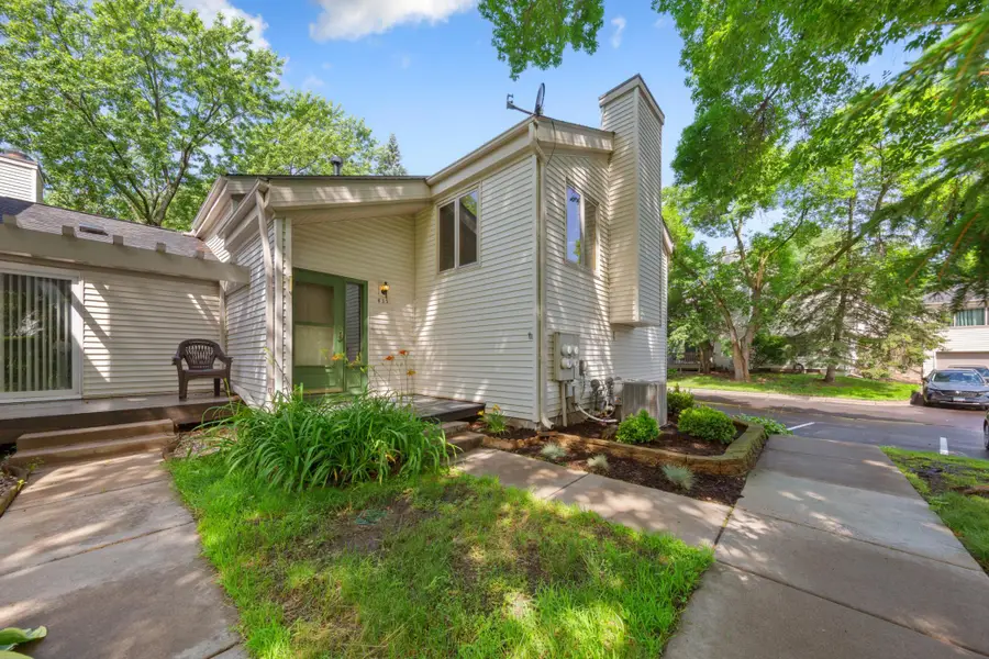 435 Fontaine Court, Woodbury, MN 55125 - #3